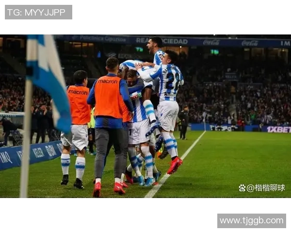 国王杯惊天冷门里昂狂胜热刺五球乌龙瞬间引发全场沸腾