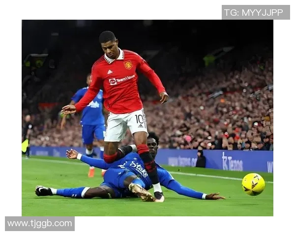 足总杯惊天冷门阿森纳与AC米兰激战成平局引发全场震惊